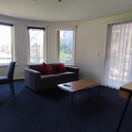 South Yarra Central Apartment Hotel Мельбурн Екстер'єр фото