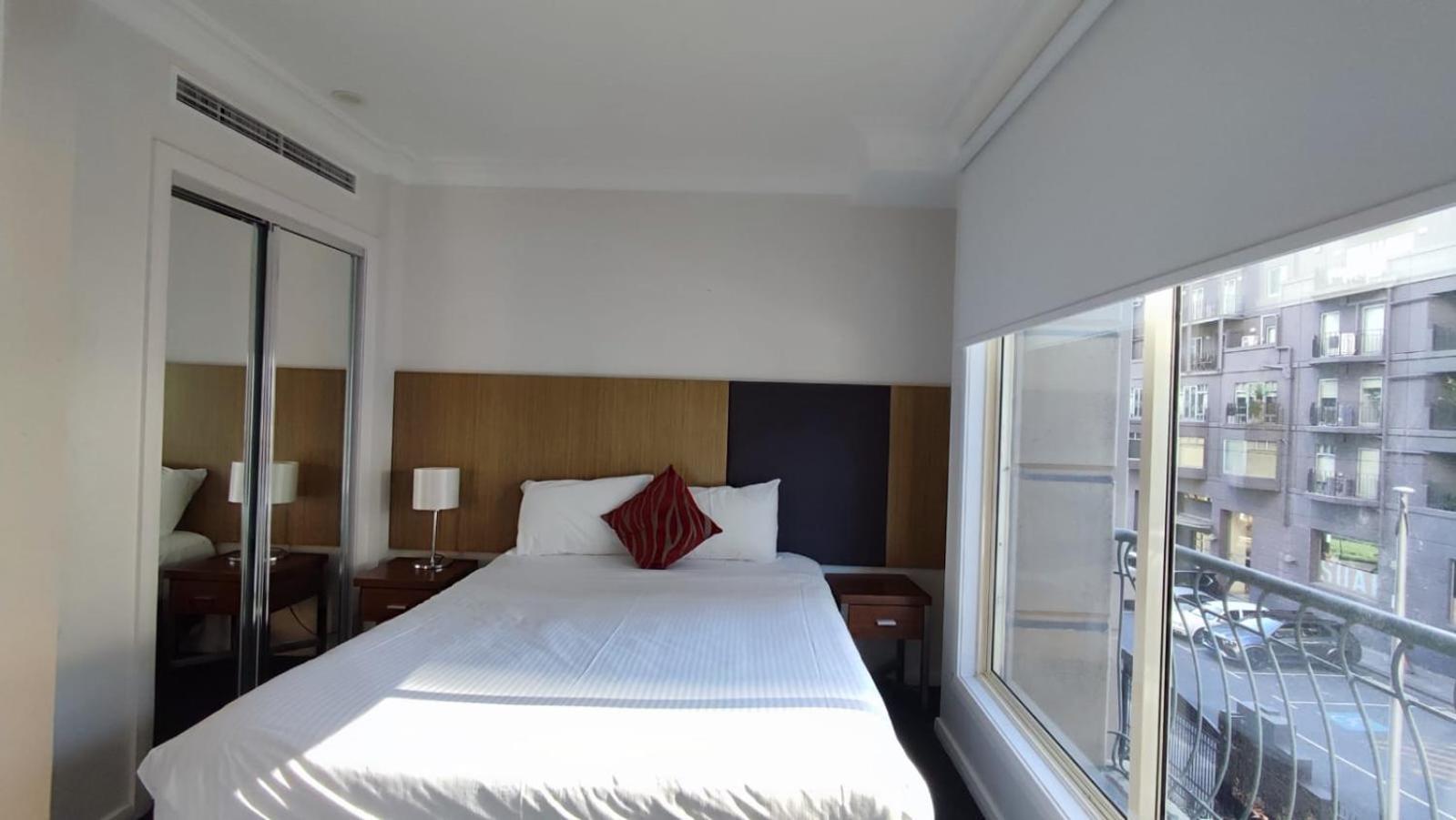 South Yarra Central Apartment Hotel Мельбурн Екстер'єр фото