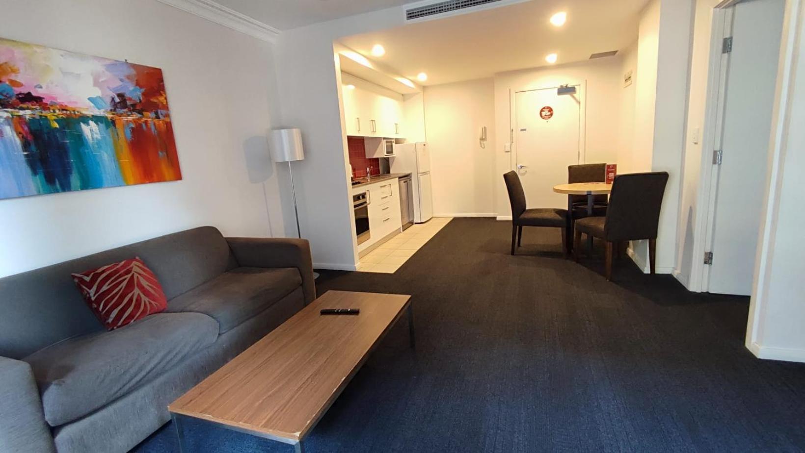 South Yarra Central Apartment Hotel Мельбурн Екстер'єр фото