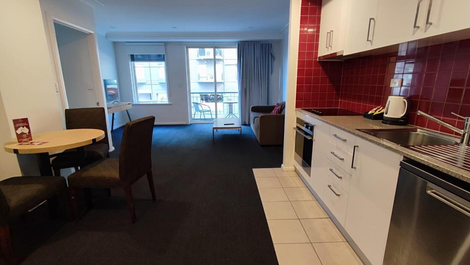 South Yarra Central Apartment Hotel Мельбурн Екстер'єр фото