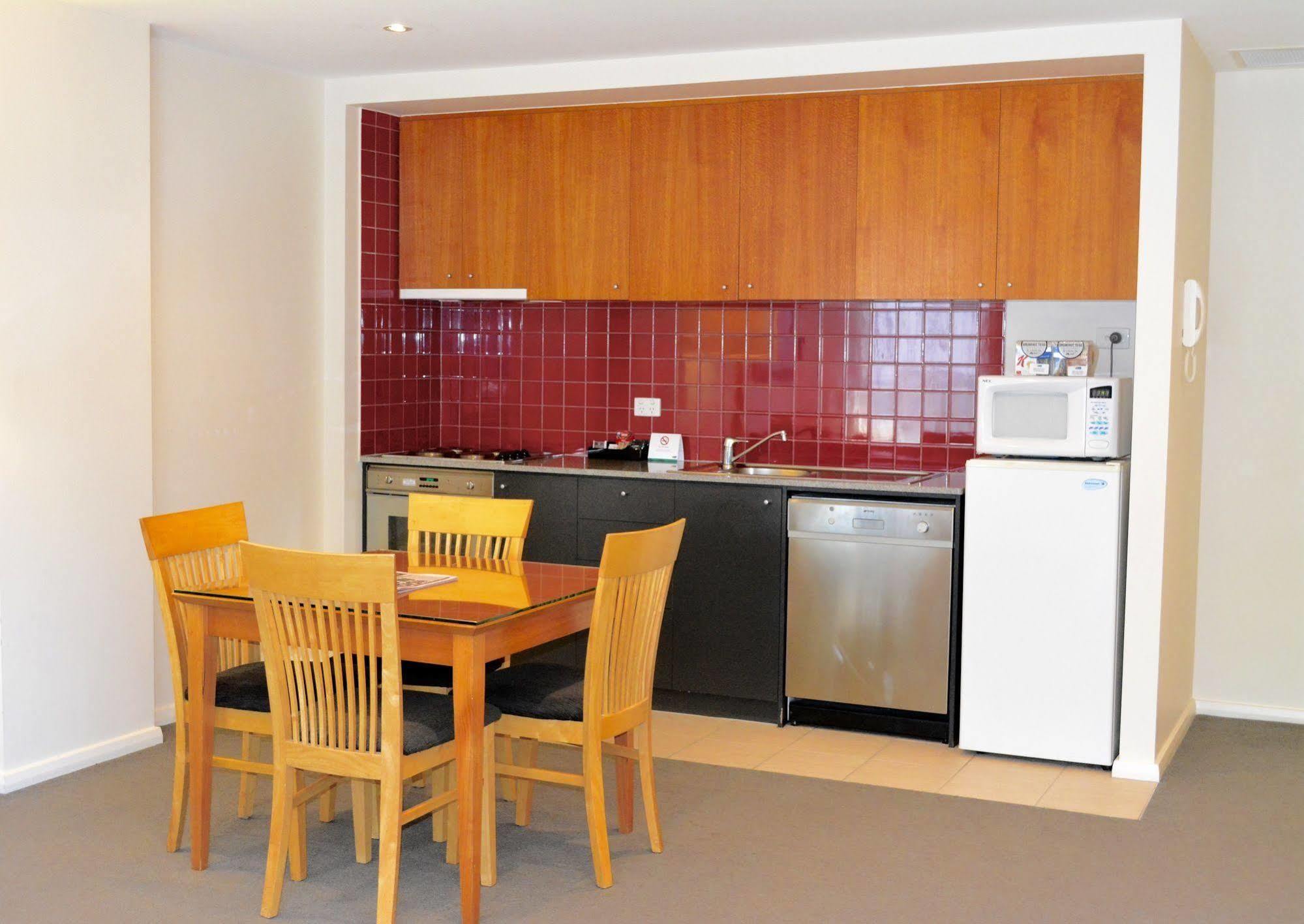 South Yarra Central Apartment Hotel Мельбурн Екстер'єр фото